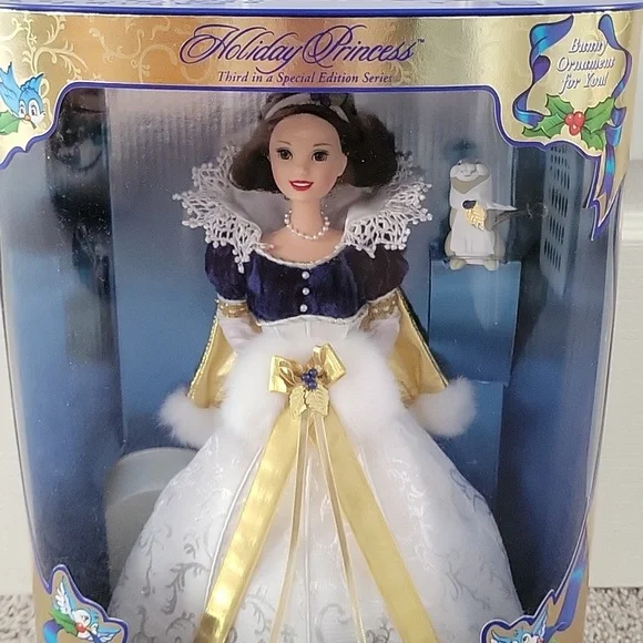 Holiday Disney Snow White Barbie - Picture 2 of 9